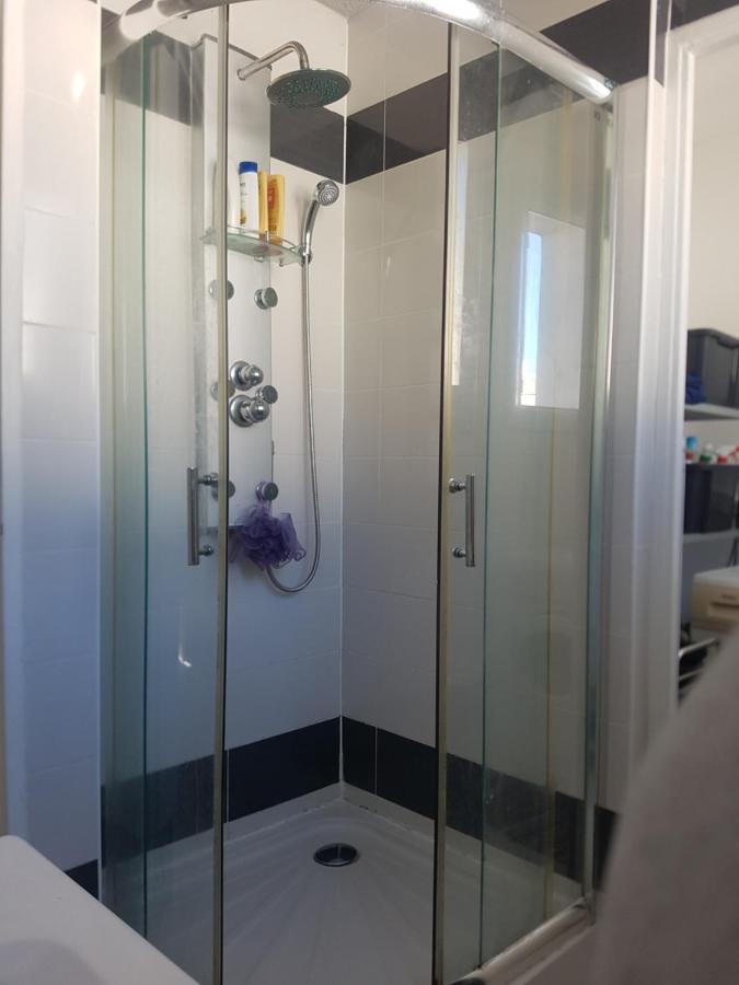 Logement Entier - Appartement T4 Hypercentre Dans Une Rue Calme - Stationnement Gratuit タルブ エクステリア 写真